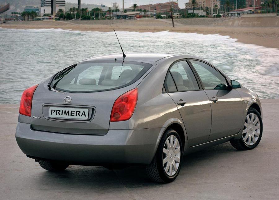  Nissan Primera Hatchback 2002 года  (фото 9 из 15)